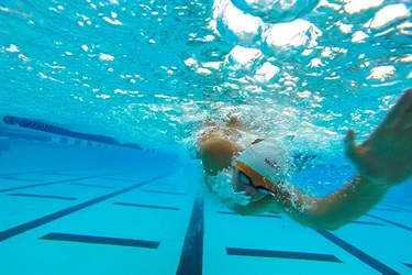 Underwater swimmer