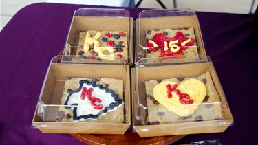 Chiefs-decorated cookie cake slices